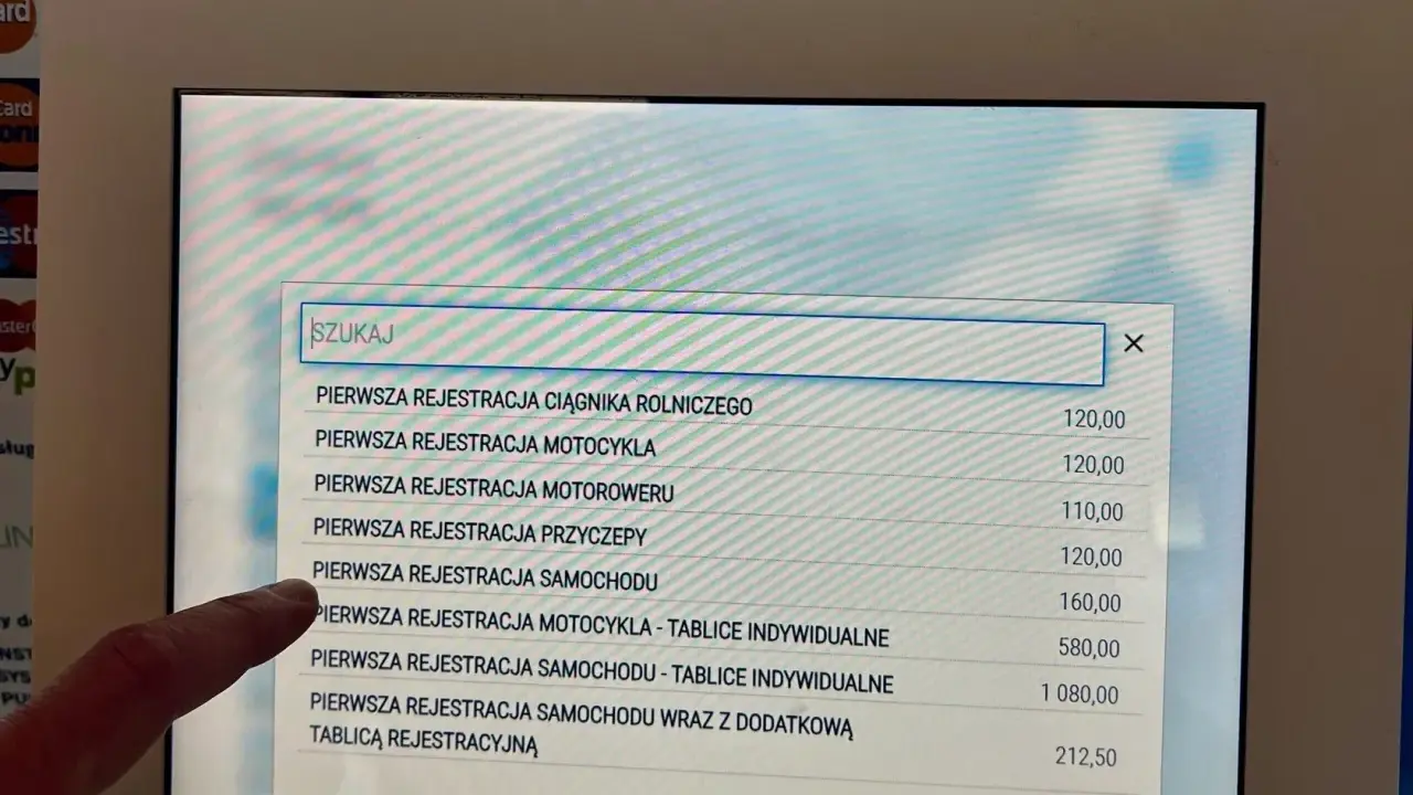 Przerejestrowanie auta bez zmiany tablic: 66,50 zł to realne?