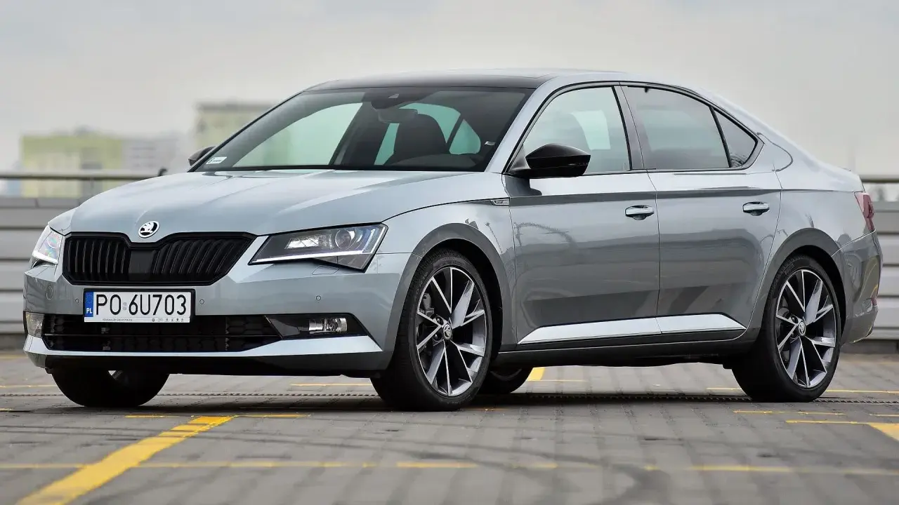 Skoda Superb: Jaki silnik wybrać? Twój portfel Ci podziękuje!