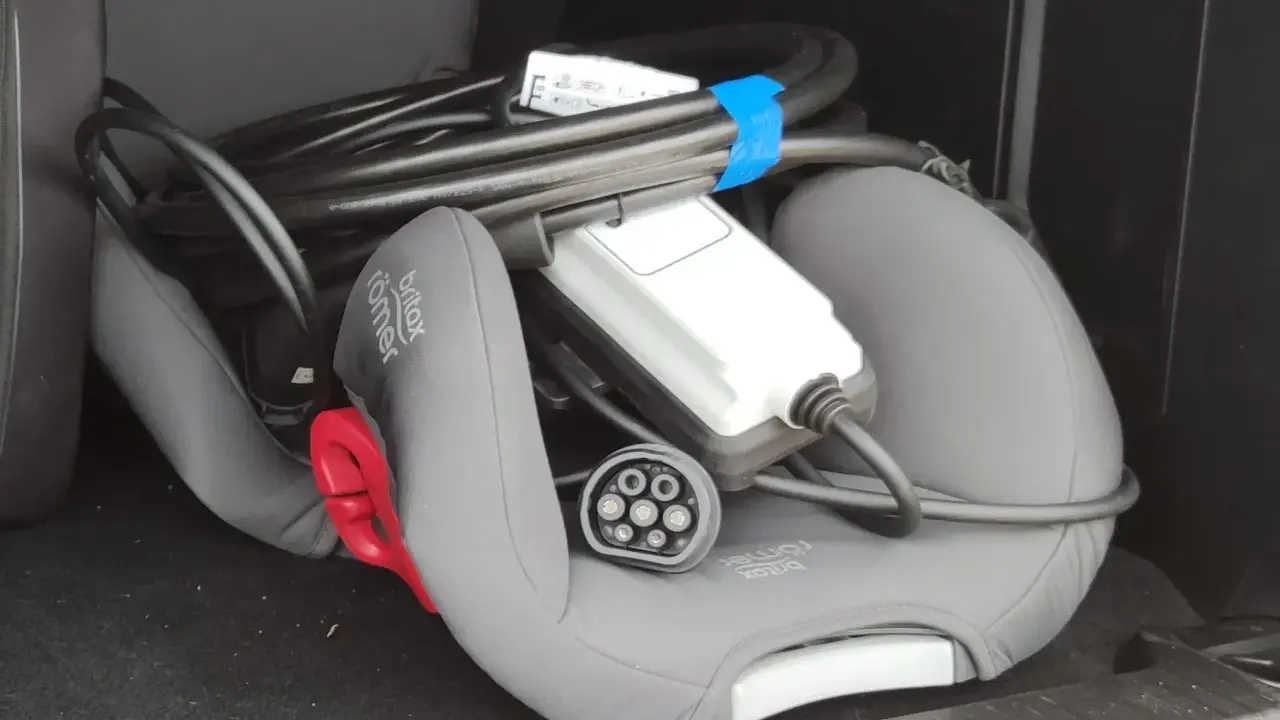 Ładowanie elektryka w domu: Jak zaoszczędzić do 40% na prądzie?