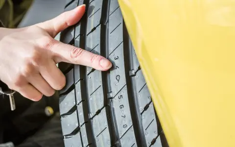 Żywotność opon letnich: 30 000 czy 80 000 km? Wiesz, od czego to zależy?