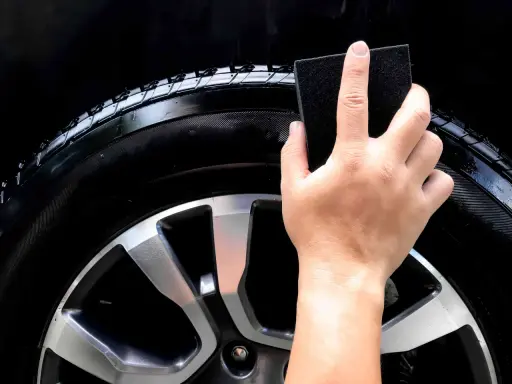 Mokra opona DIY: Czy domowe sposoby są bezpieczne i skuteczne?
