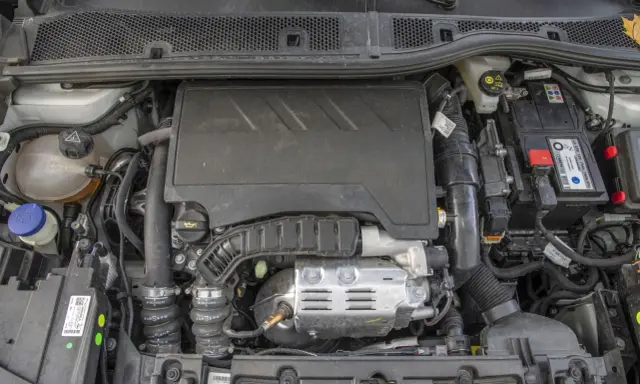 Opel Mokka: Silniki A/X i B który wybrać? Wady, zalety, awarie