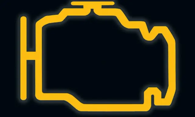 Kontrolka "check engine": Panika czy sygnał? Co robić?