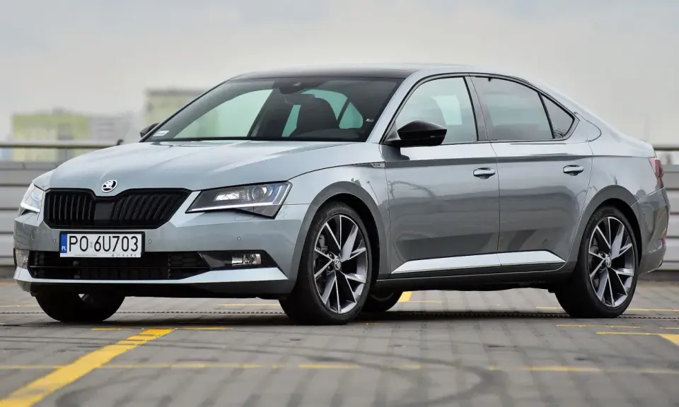 Skoda Superb: Jaki silnik wybrać? Twój portfel Ci podziękuje!