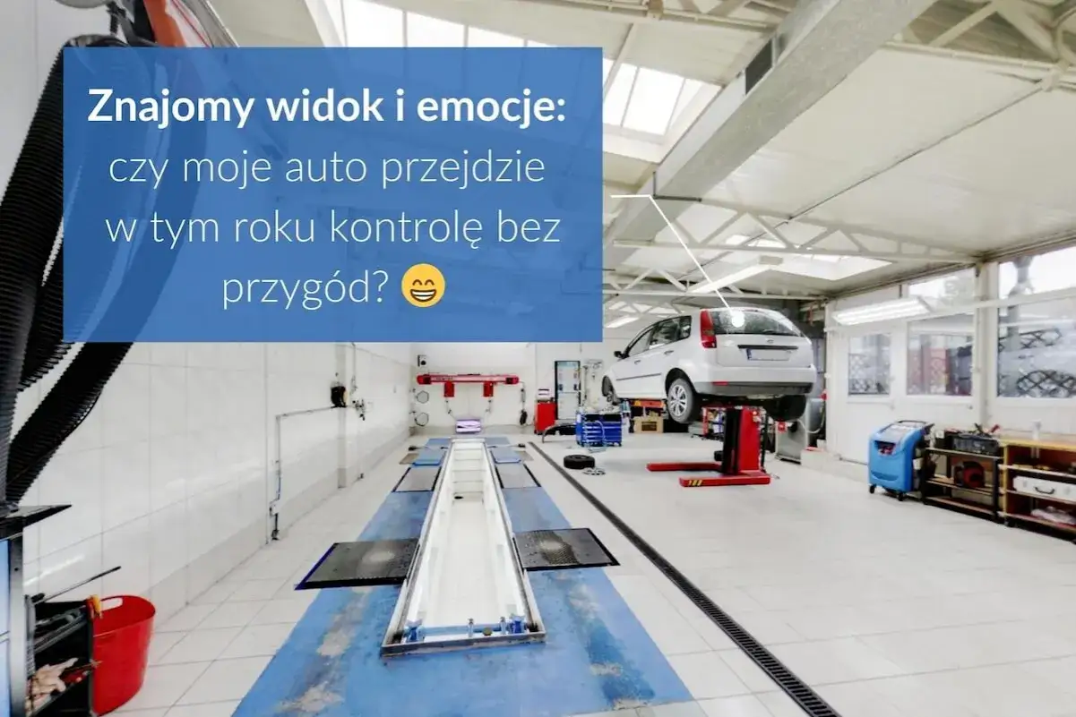 diagnosta samochodowy podczas badania technicznego